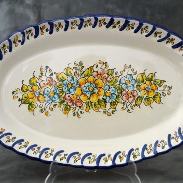 Bandeja oval rizada de 36x23 cm.