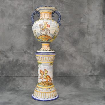 Anfora y pedestal MONTERIA 80 cm.