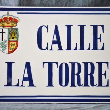Placa callejero 31,5x45 cm.
