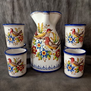 Juego jarras pájaros